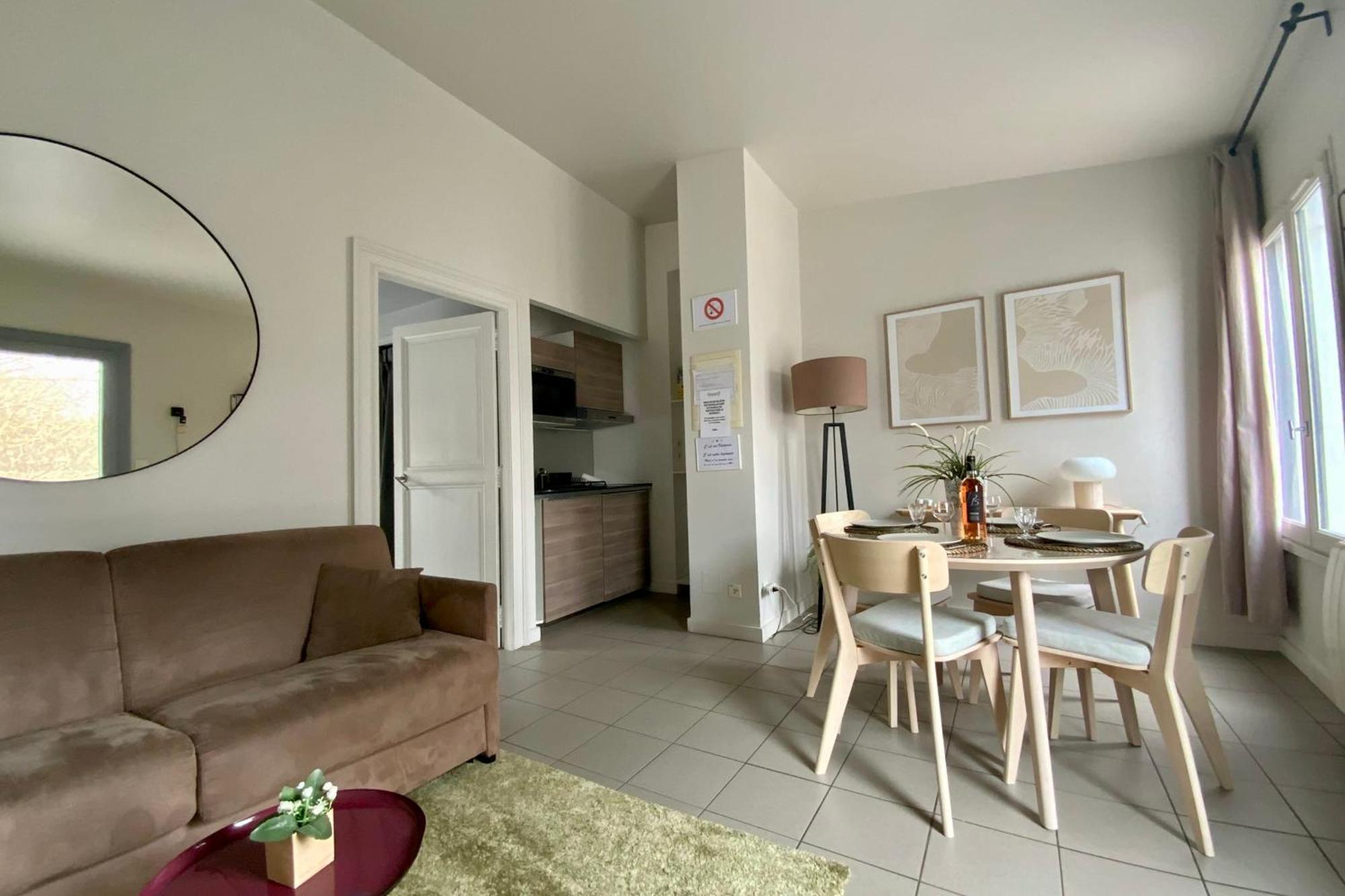 Le Fonctionnel - Grande Terrasse En Plein Centre ! Appartement Castelnau-le-Lez Buitenkant foto